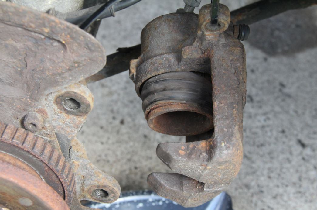 brake-caliper-rebuild-diy-1