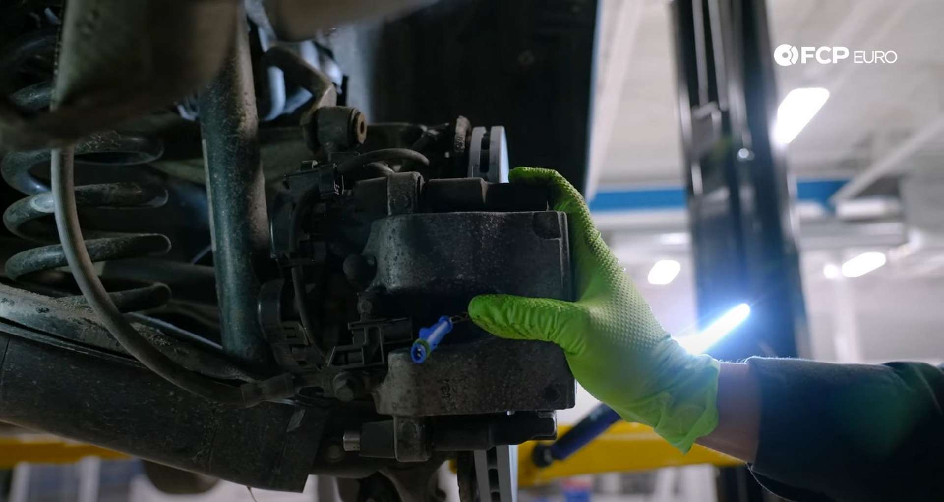 DIY Mercedes W205 Rear Brake Service refitting the caliper