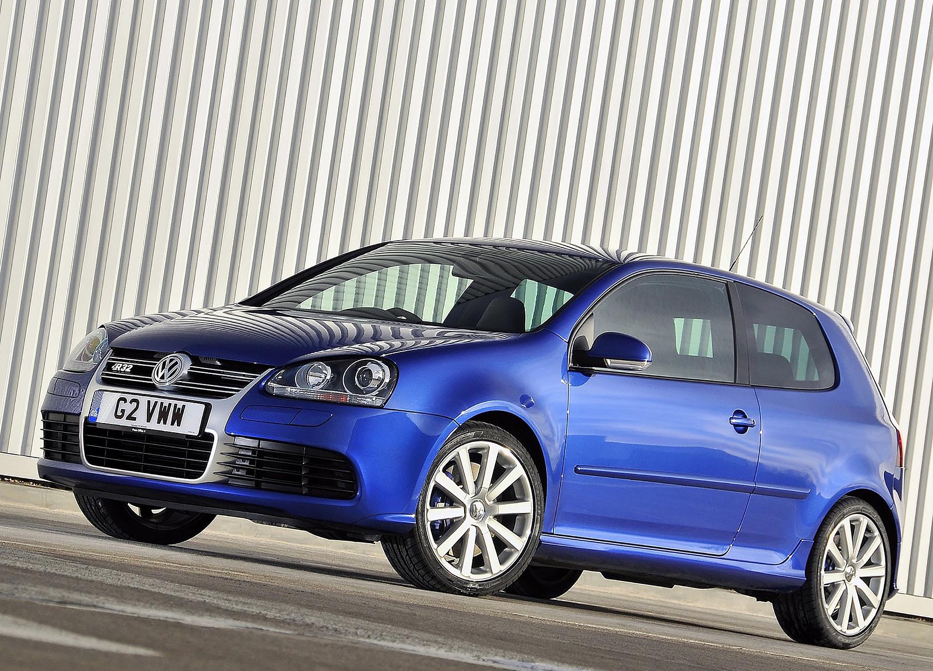 05_Volkswagen Mk5 R32 front profile