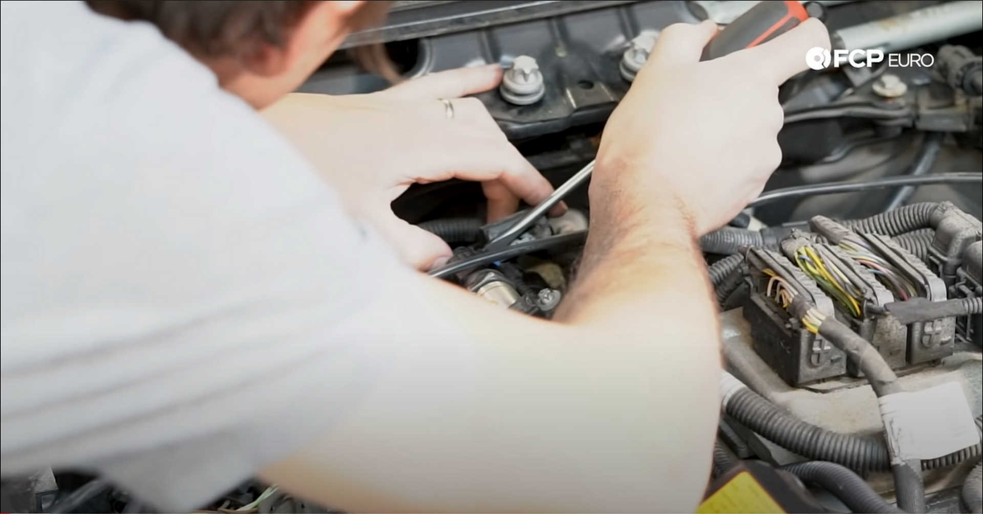DIY BMW N20 Timing Chain removing the electricals