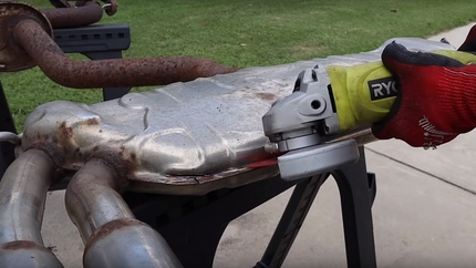 What's Inside The Muffler Of A MK5 Volkswagen GTI?