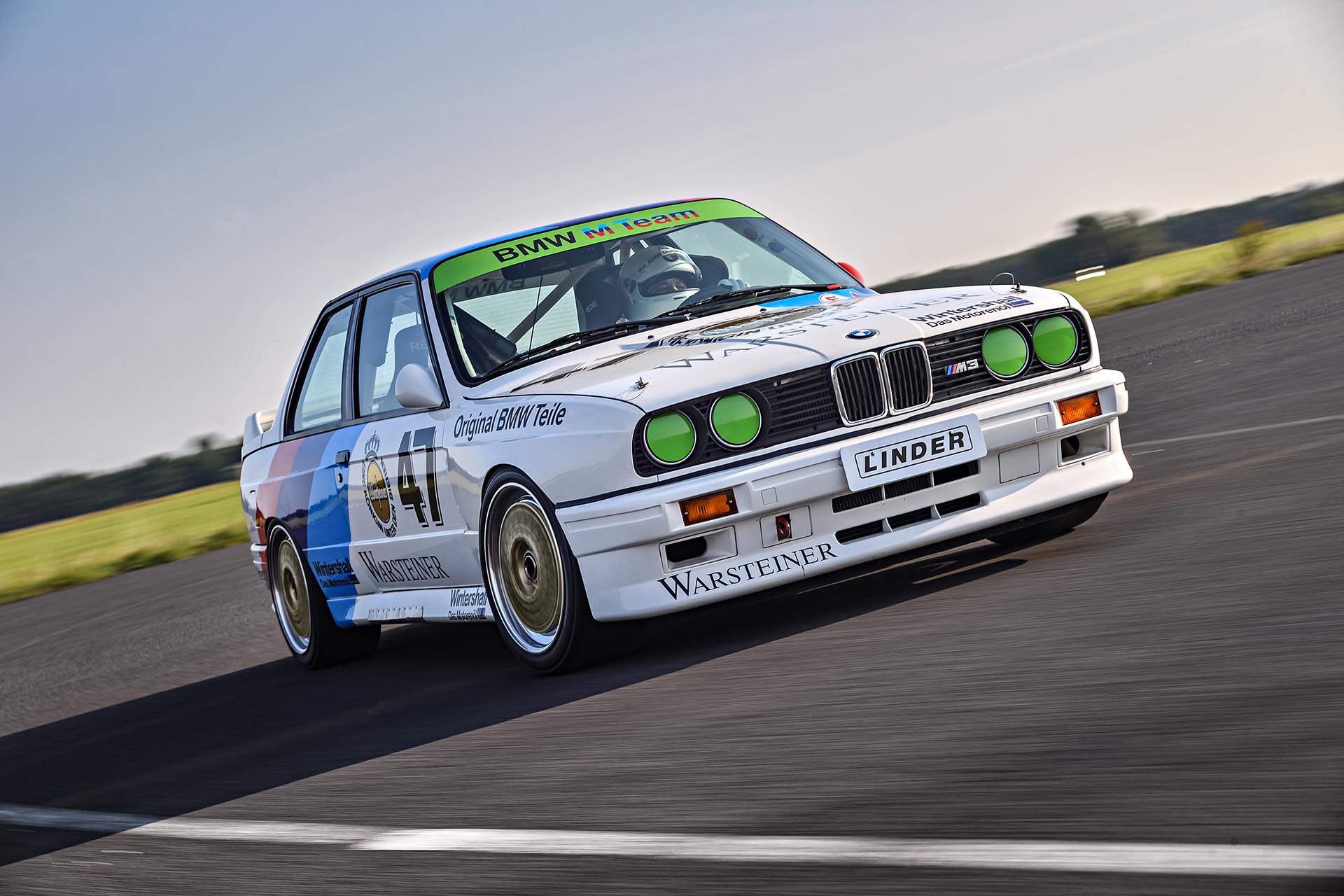 07_BMW E30 M3 DTM EVO front