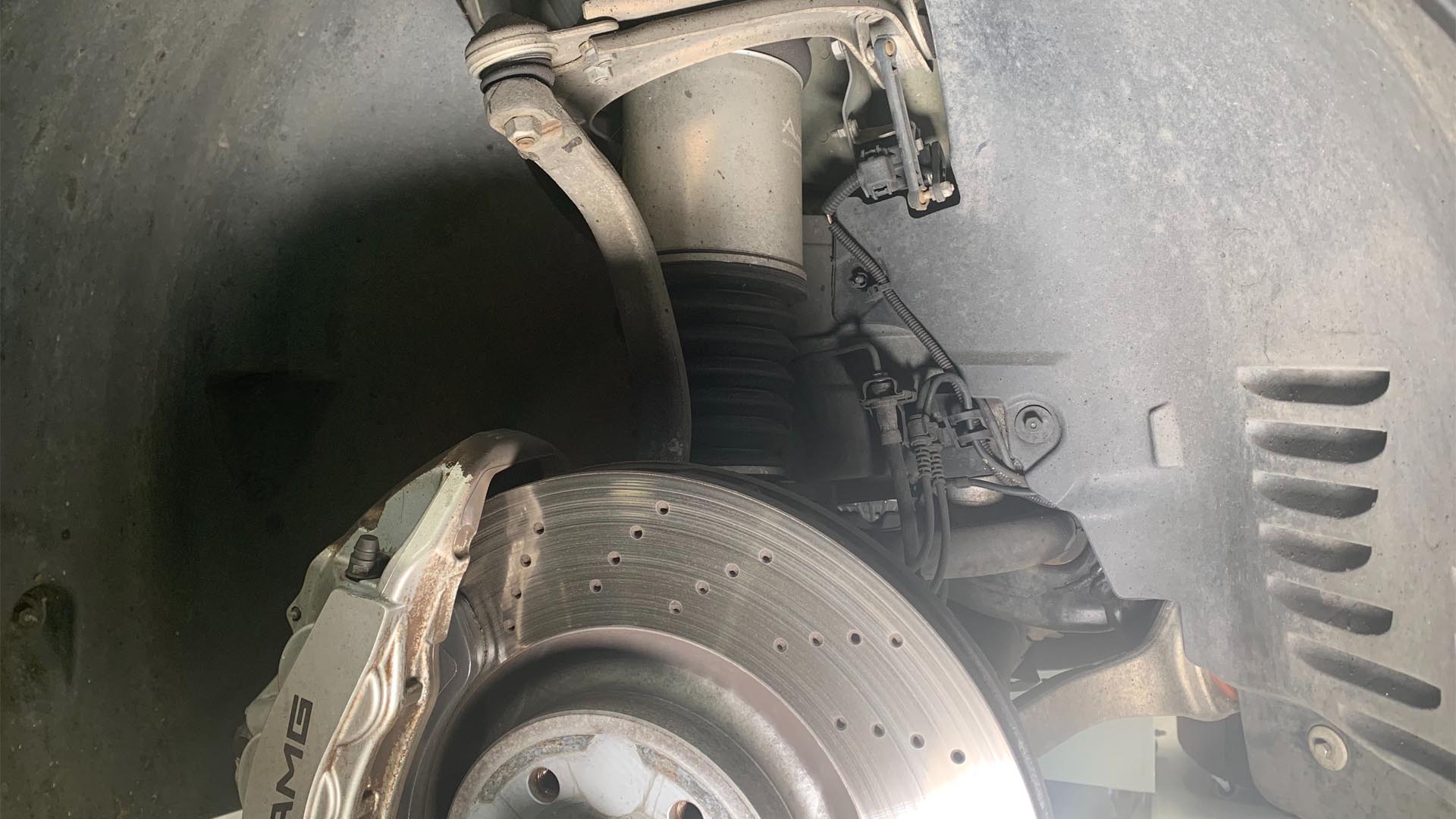 Mercedes-Benz Airmatic Suspension Strut Assembly