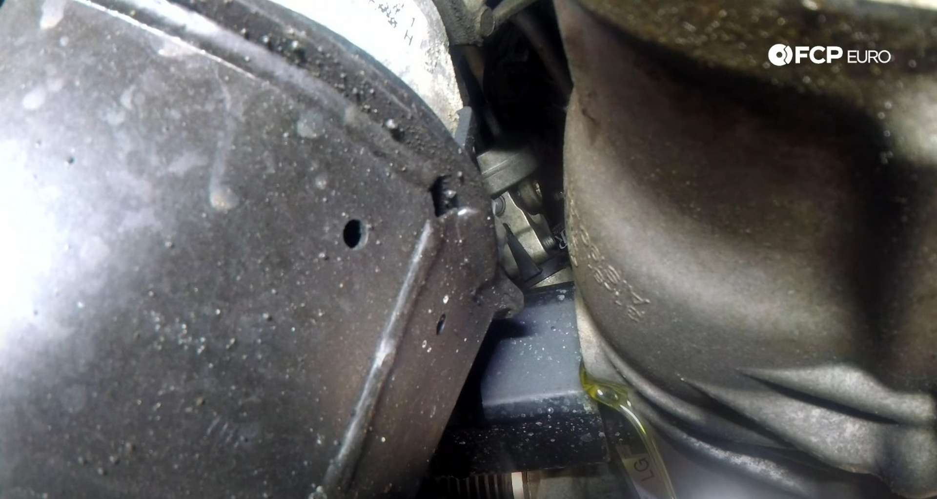 DIY BMW F30 Front Differential Fluid Replacement fluid running out of the fill plug hole