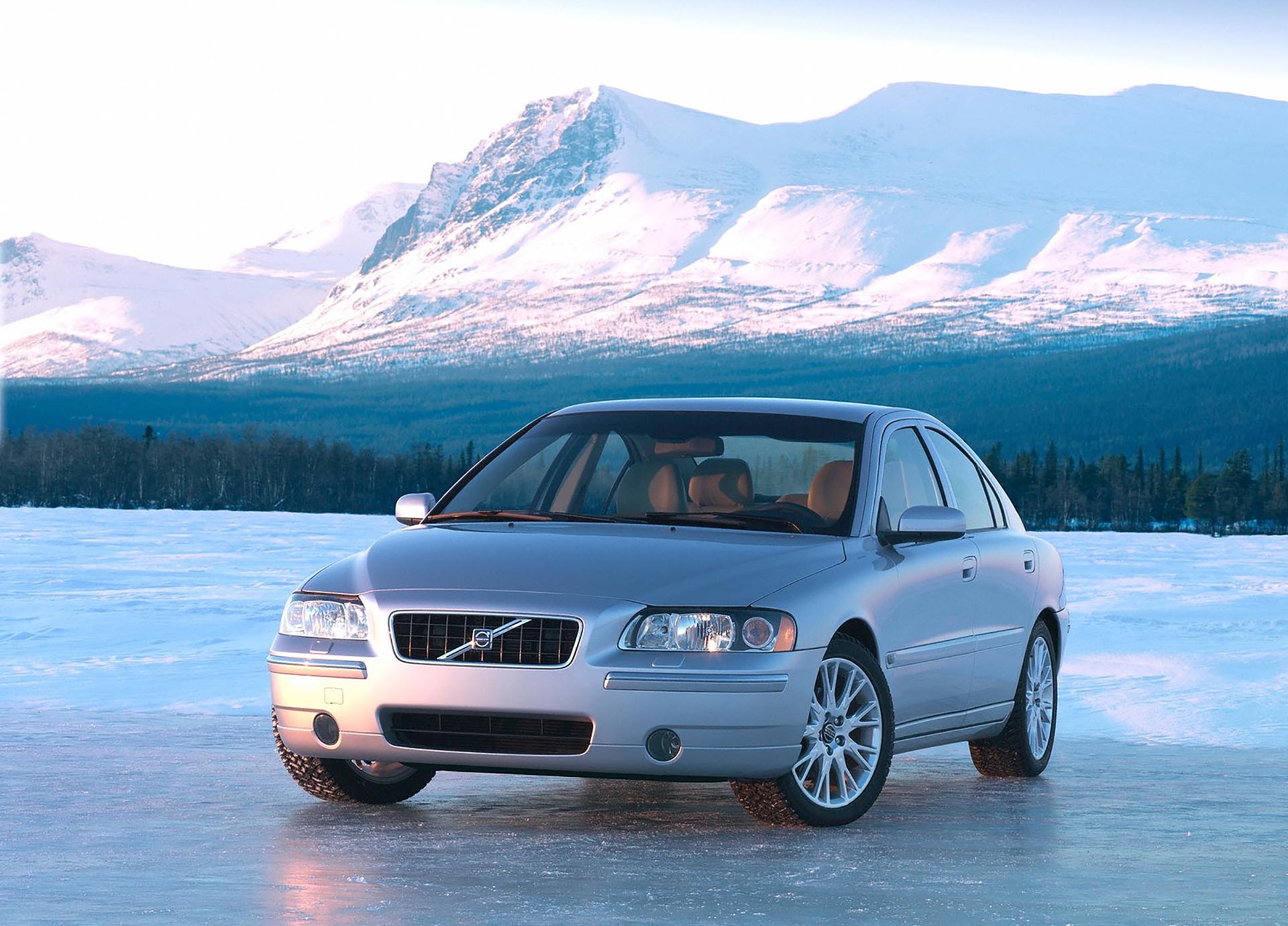 03_Volvo-S60 2.5t awd front