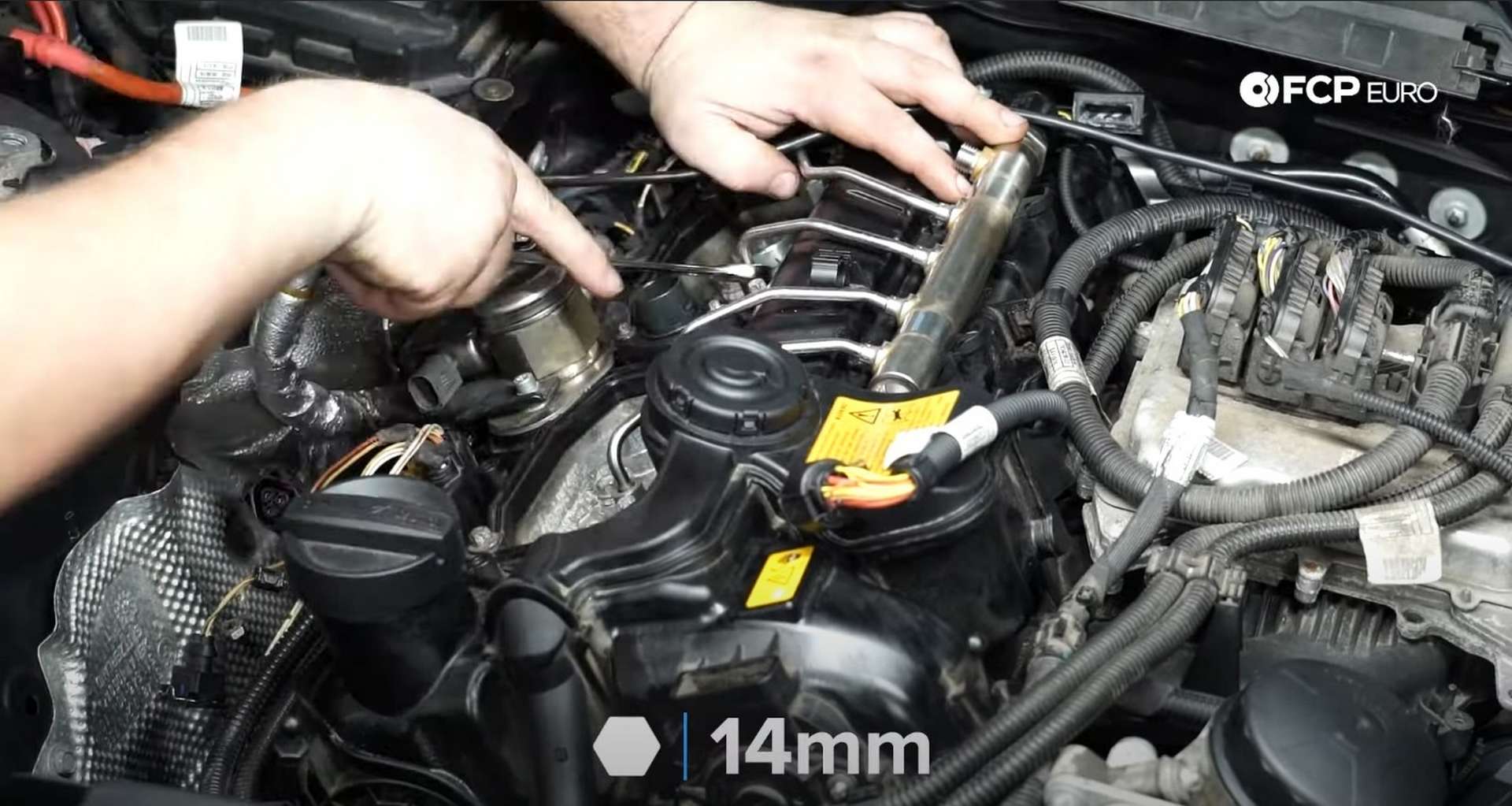 35-DIY-BMW-F30-Valve-Cover-Replacement_Refitting-Fuel-System