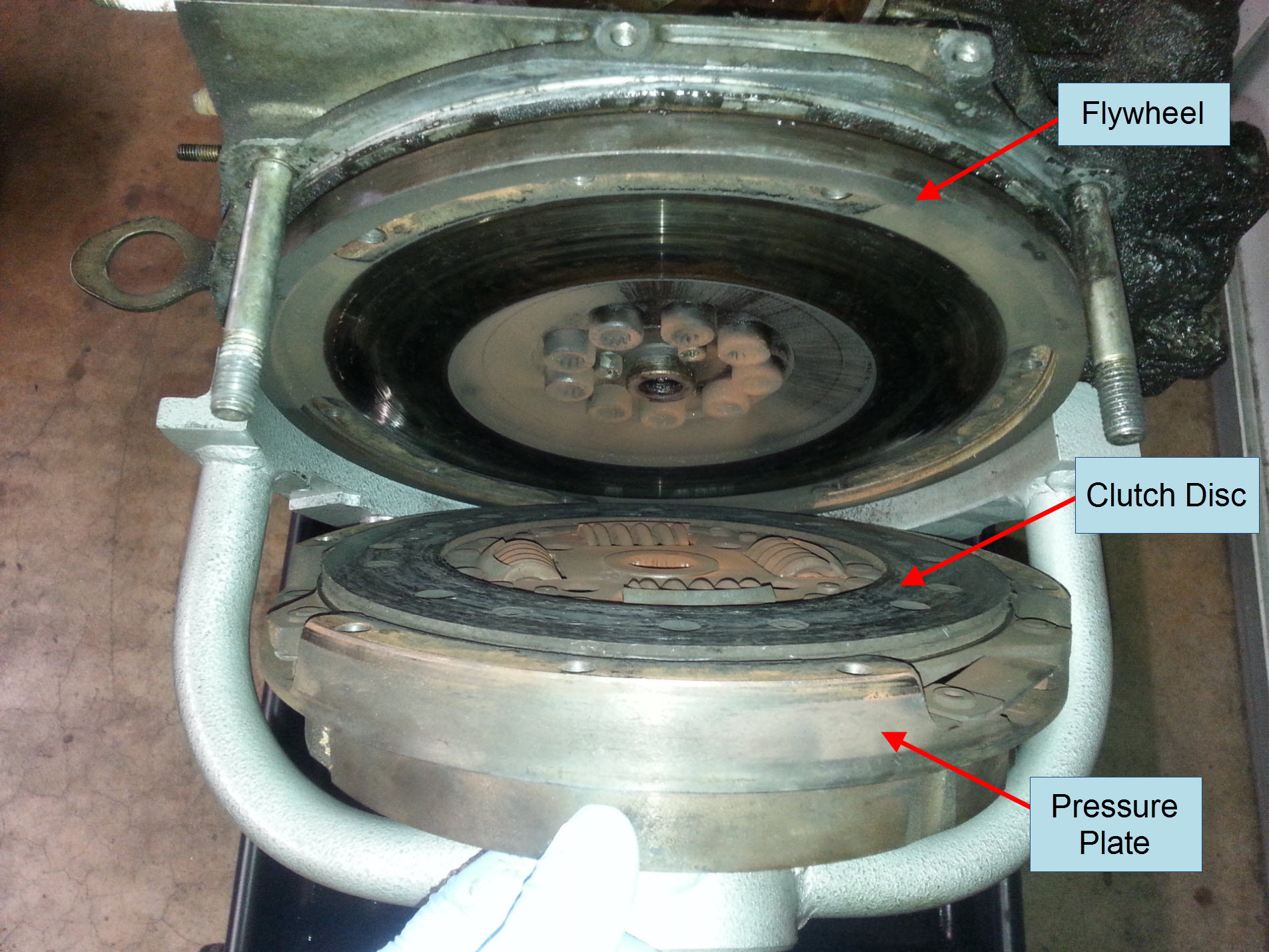 Air-cooled Porsche 911 clutch disassembly.