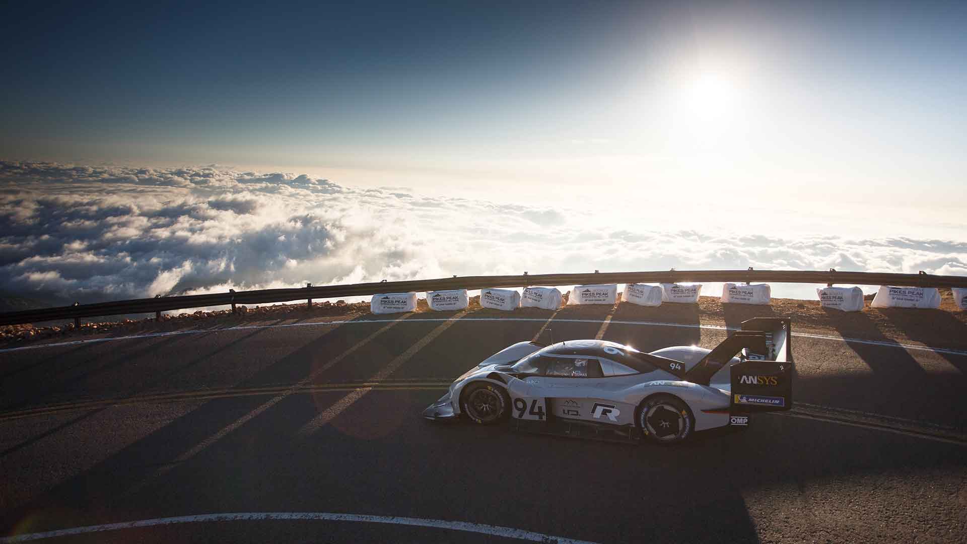 volkswagen-pikes-peak-idr-record-2