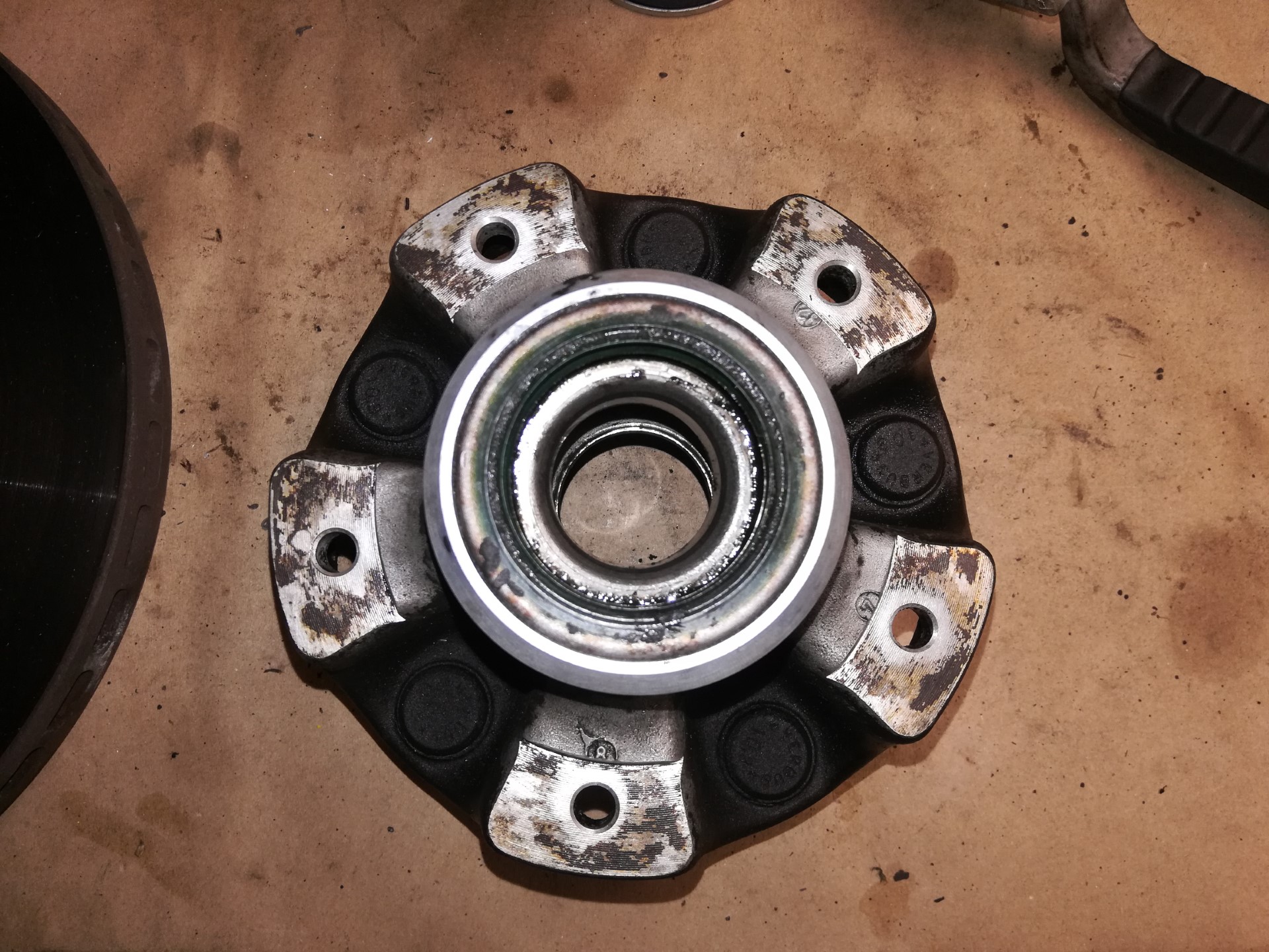 Air-cooled Porsche 911 front wheel hub
