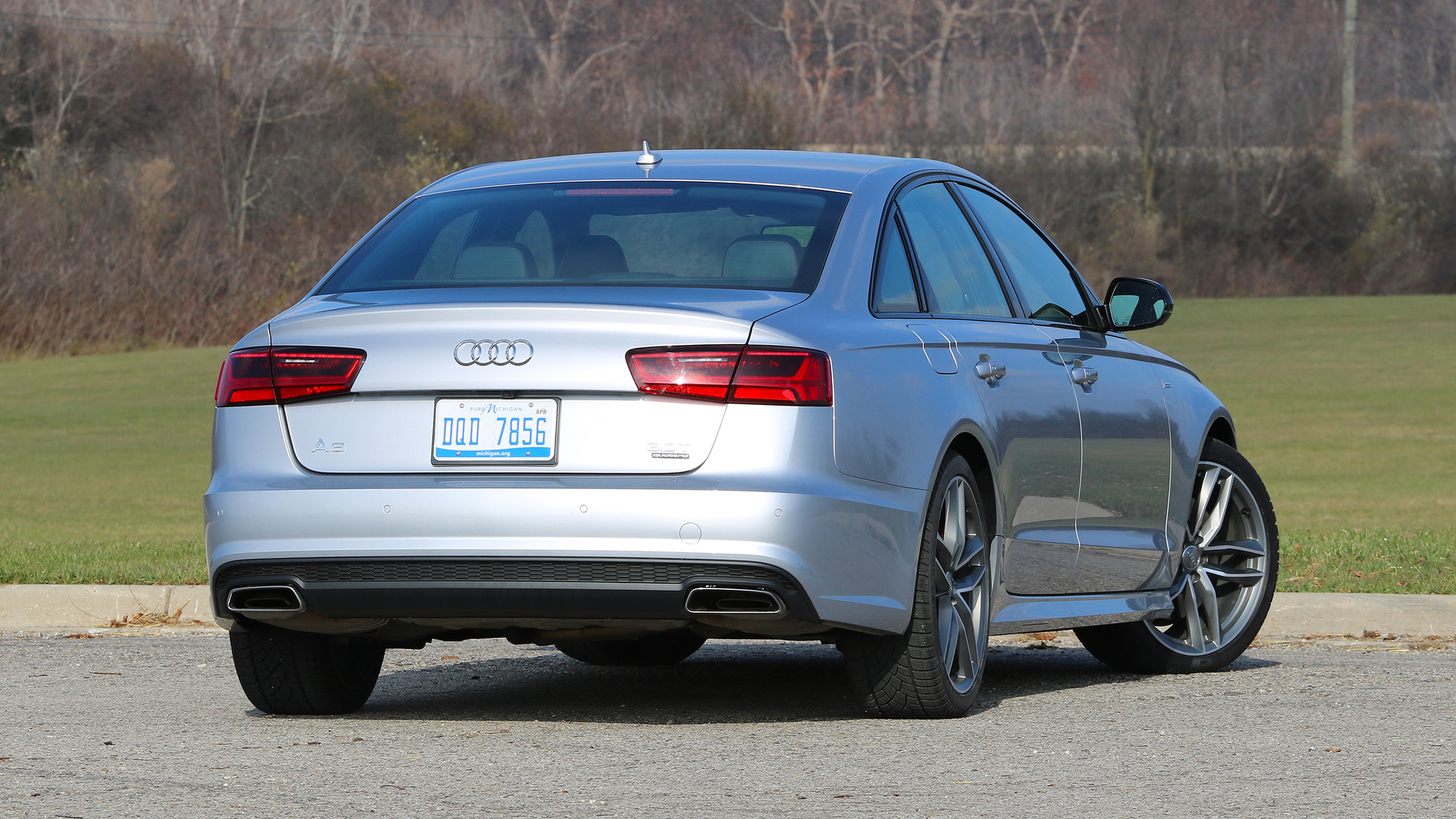 2017-audi-a6-competition-review (1)