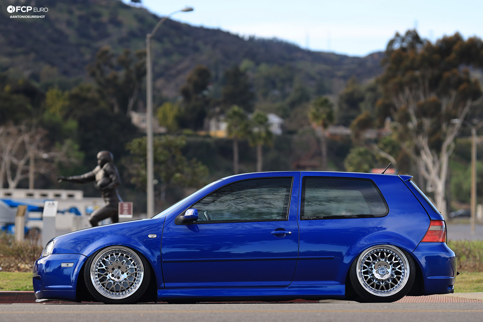 MK4 Volkswagen Golf R32 Deep Blue Pearl Air Ride Exterior