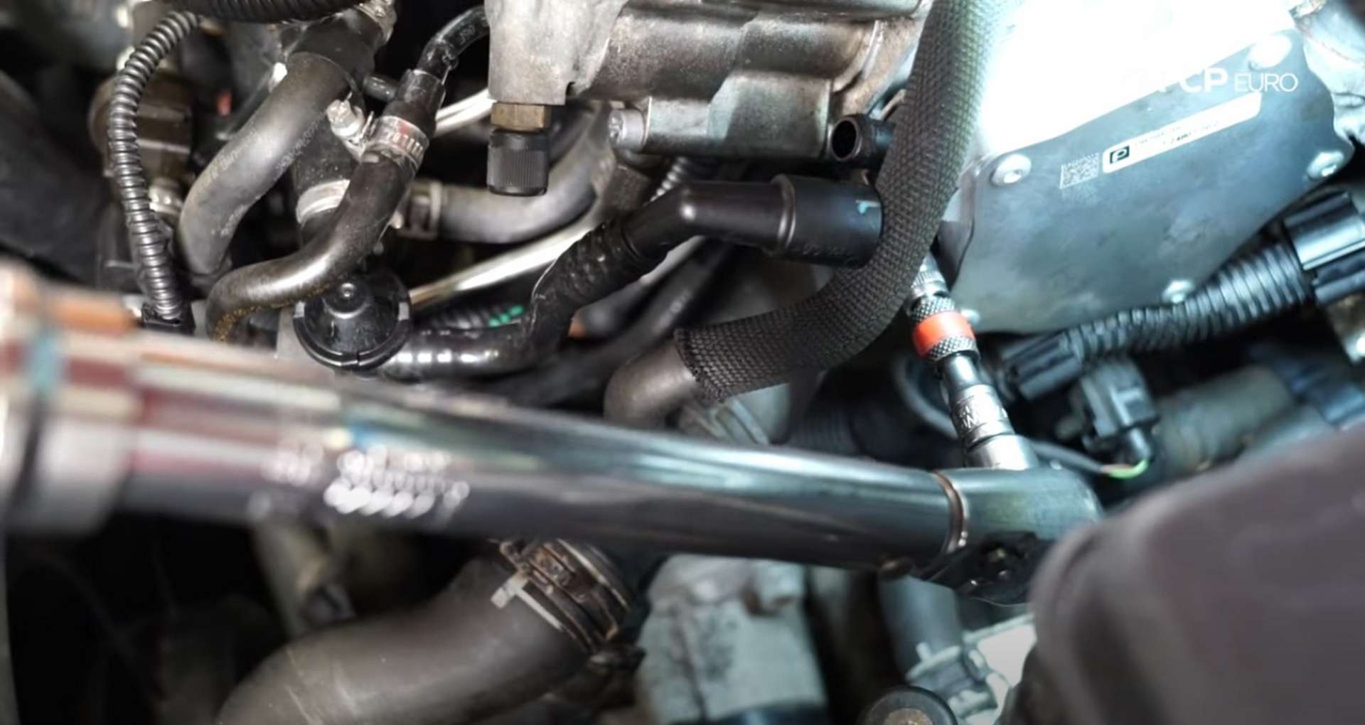 DIY VW GTI MK.5 Vacuum Pump Replacement torquing the bolts