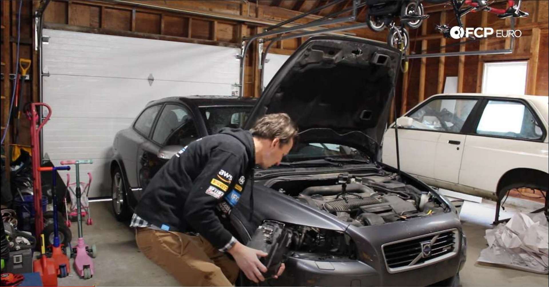Volvo Headlight Replacement headlight removed