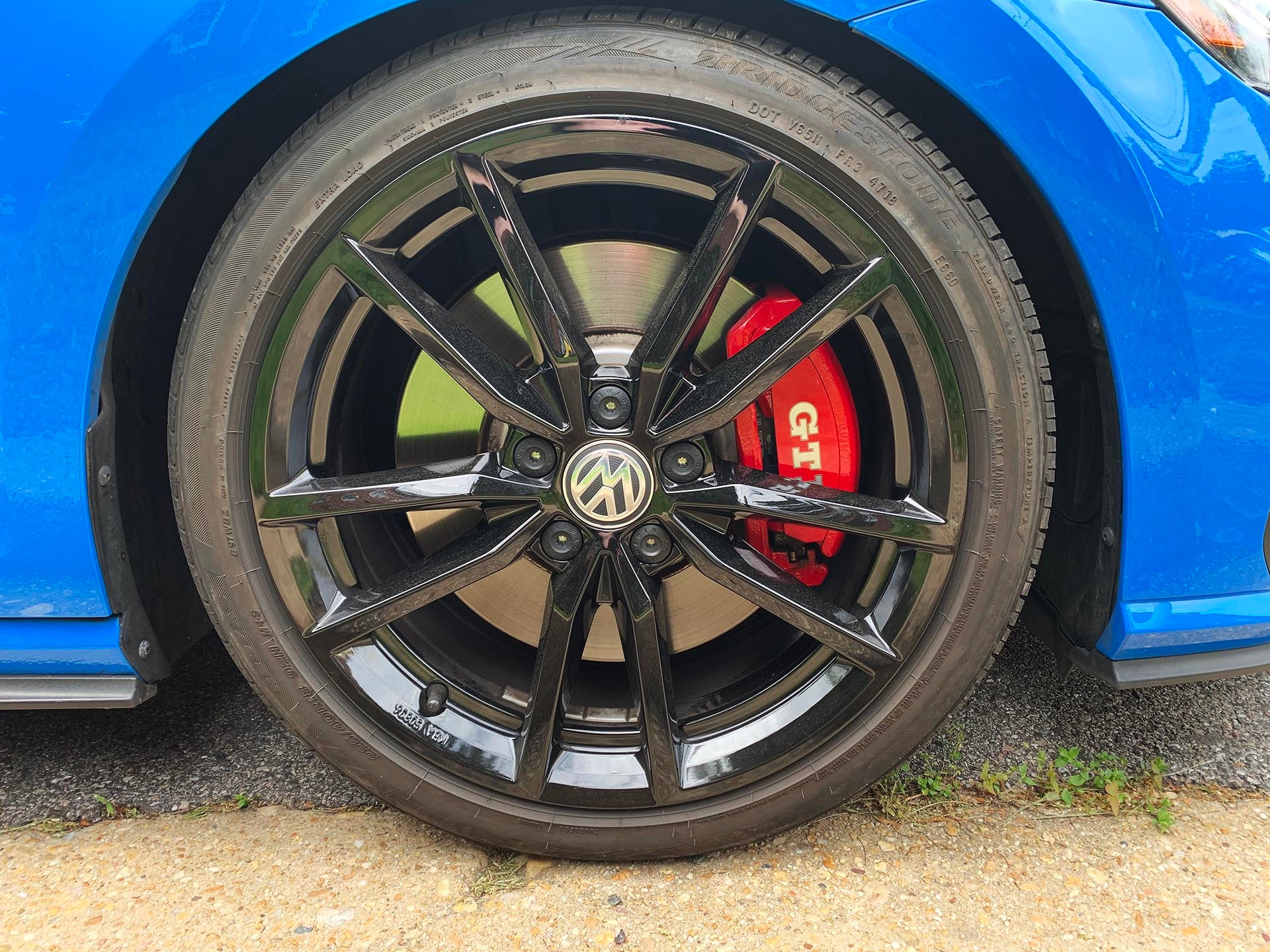 03_VW Mk7 GTI Performance pack front brakes