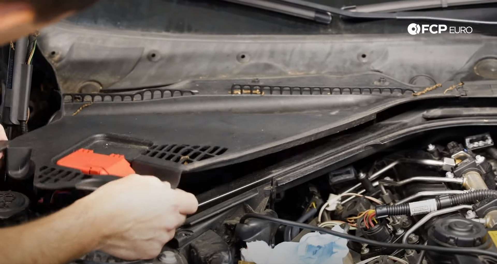 DIY BMW N20 Vacuum Pump removing the cowl pieces