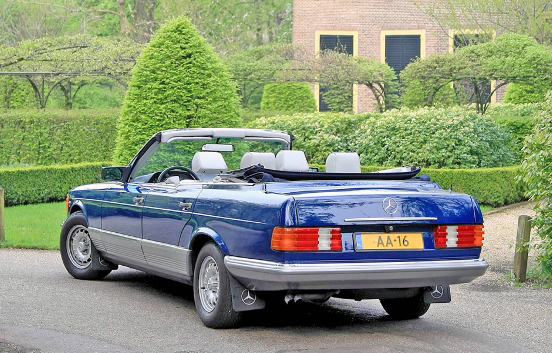 Caruna Mercedes SEL Rear Euro Coach-built Customs