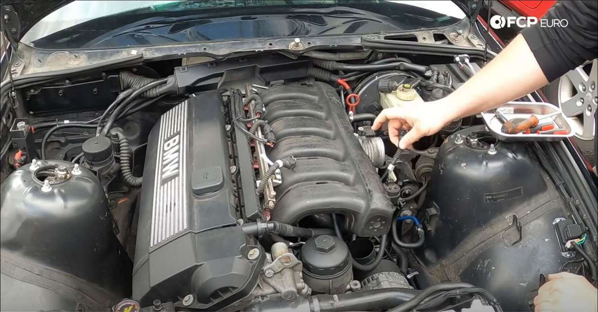 DIY BMW M50 Intake Manifold throttle position sensor plug