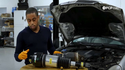 How To Release The Air From A Mercedes-Benz AIRMATIC Air-Strut
