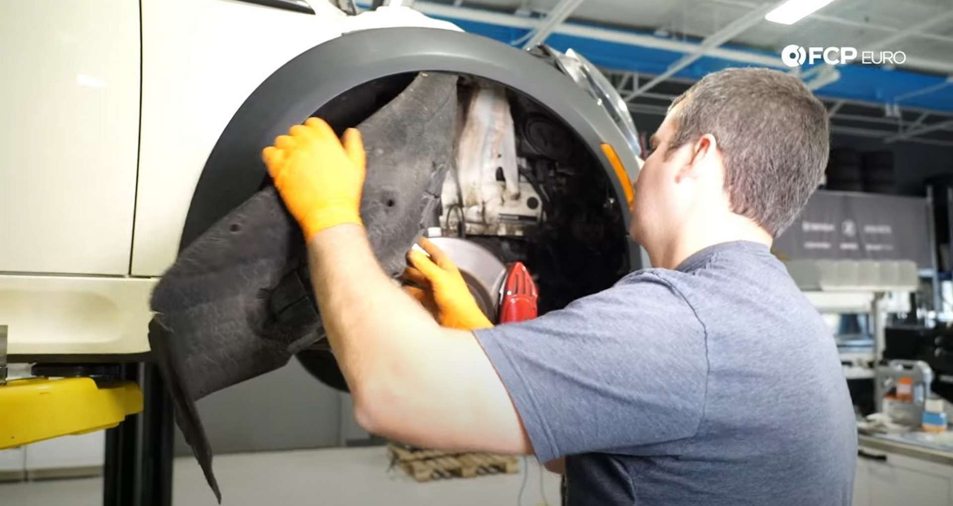 DIY MINI R56 Timing Chain Replacement moving the fender liner