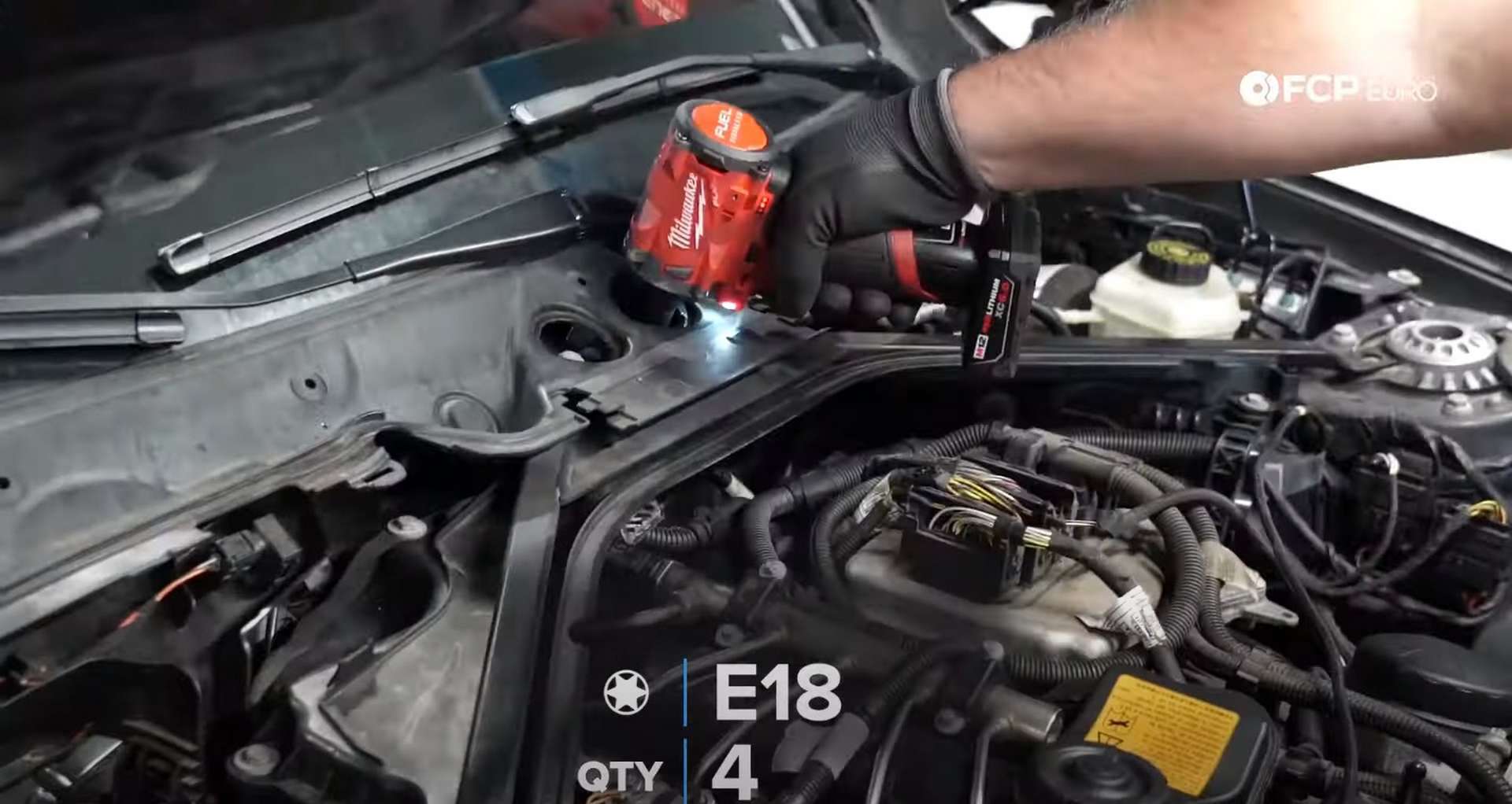 05-DIY-BMW-F30-Valve-Cover-Replacement_Exposing-Valve-Cover