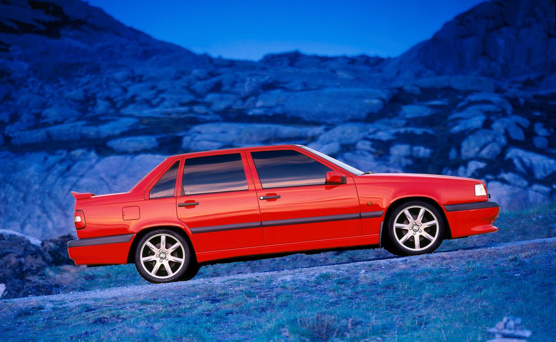 10_Volvo P80 850R Sedan profile