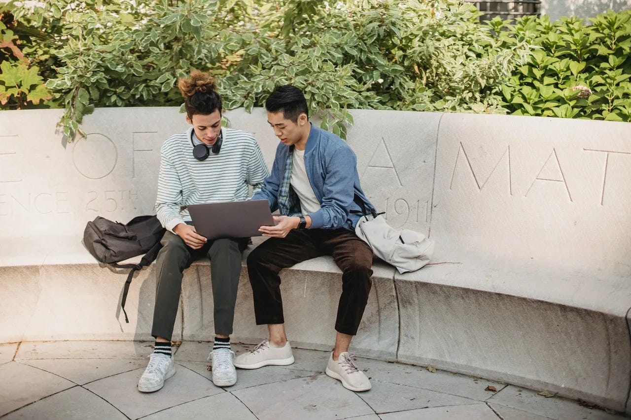 Cultural_mentoring_in_the_workplace.webp