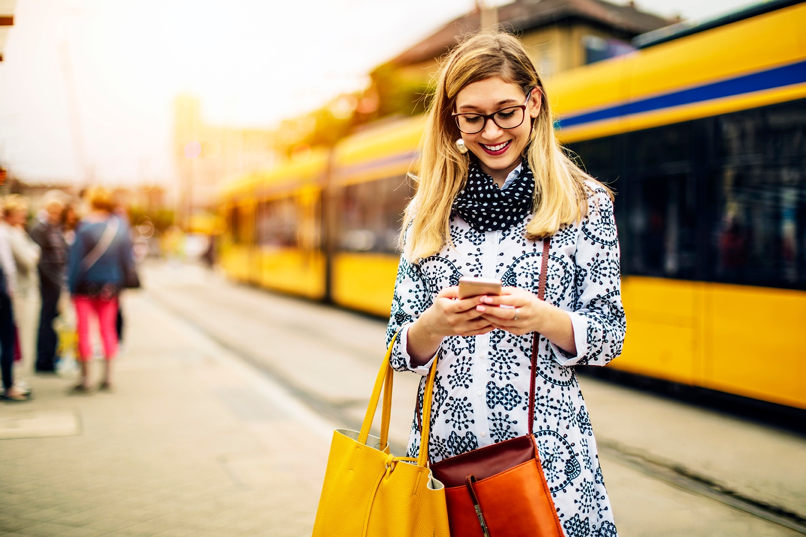 woman attending a french beginner class from her phone