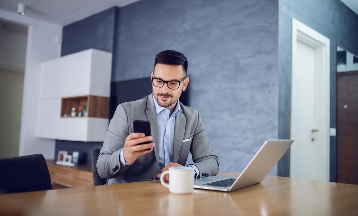 Man learning a language online