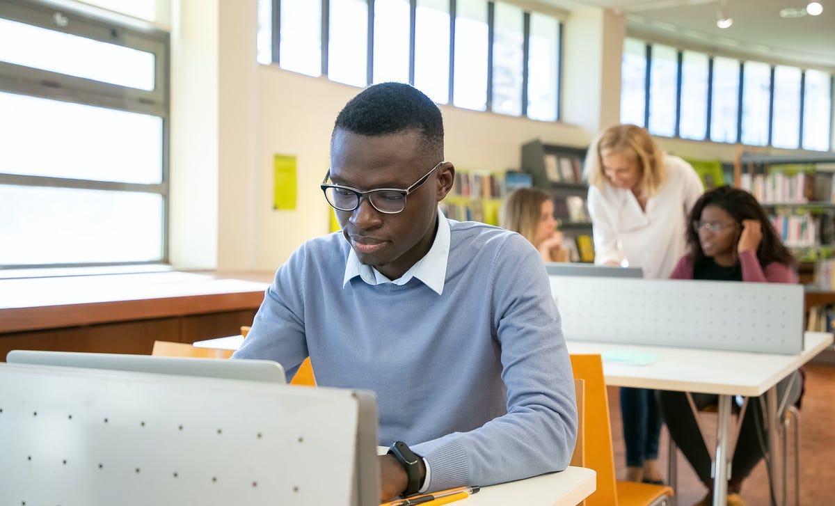 the pros of group online language classes