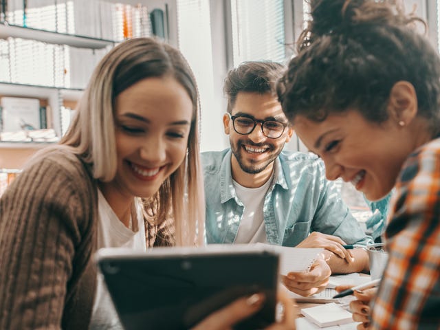 friends exploring how to study english in canada