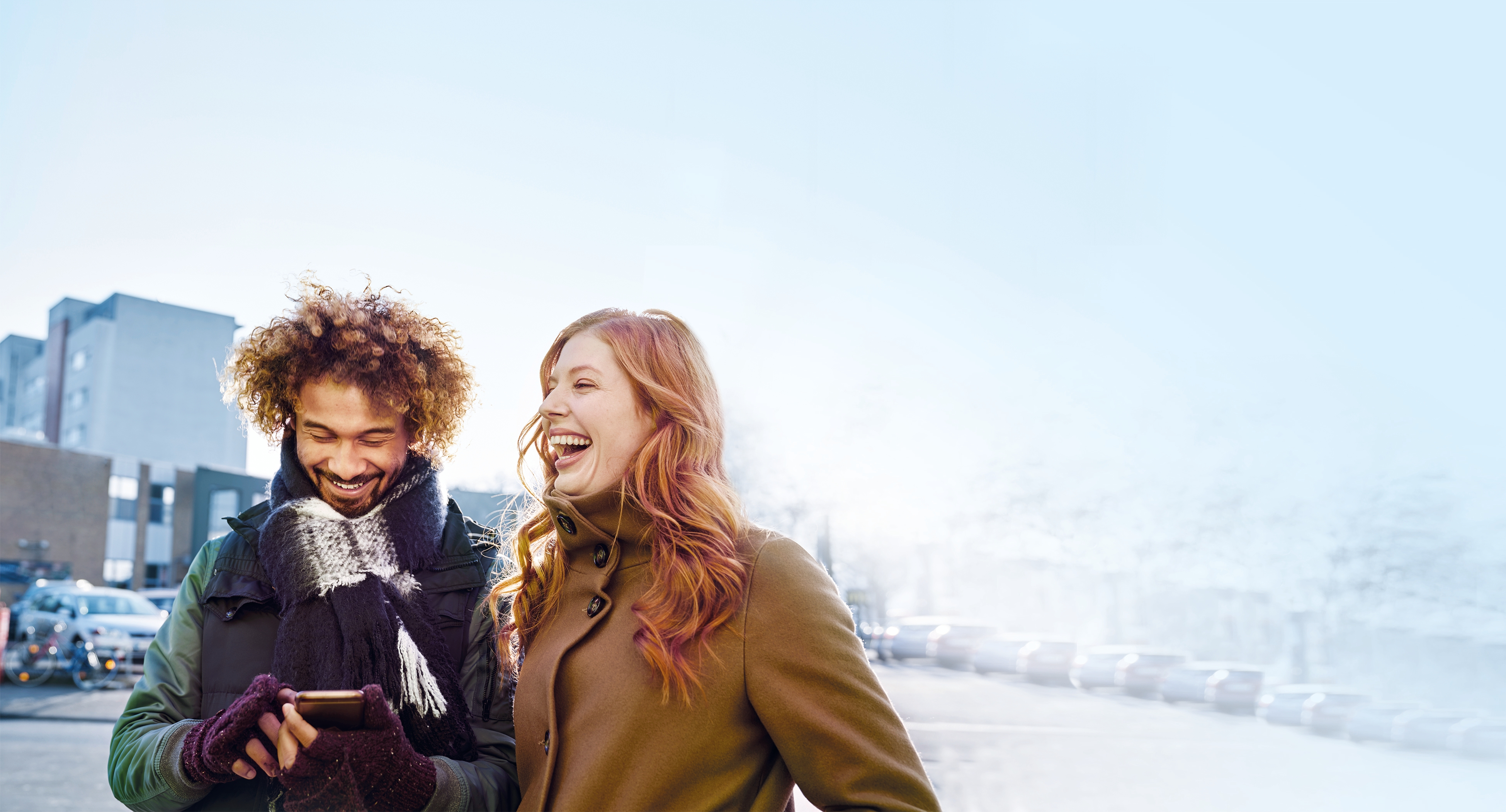 couple speaking in french during their french classes in ottawa
