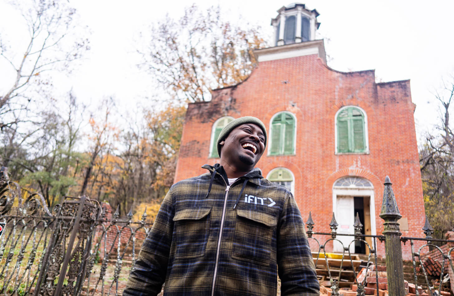 iFIT Guide Dalen Spratt walking workout iFIT Guide Dalen Spratt walking class