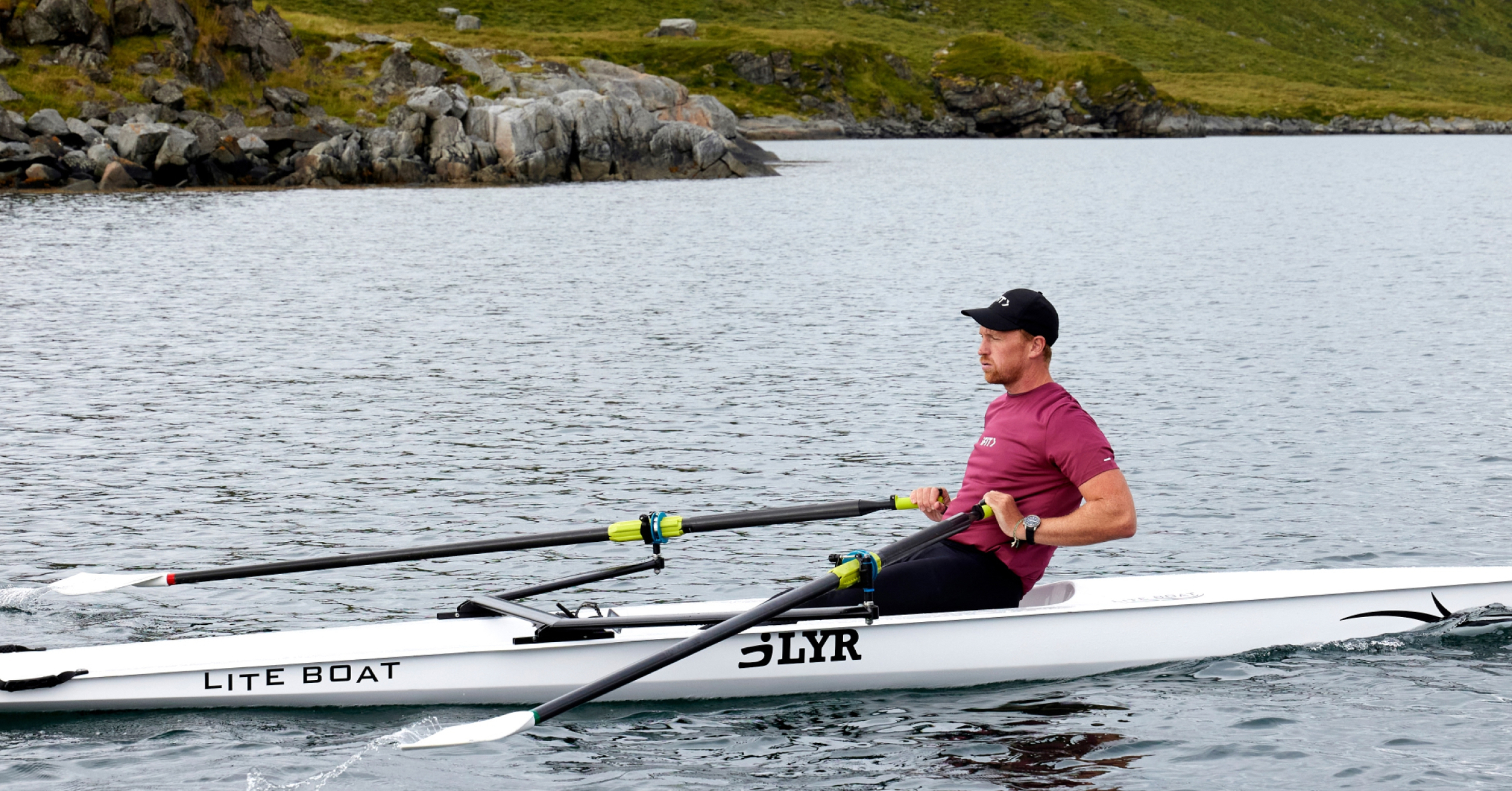 Alex Gregory executes a strong drive phase during a power interval session in the Scandinavian Power and HIIT Series on the iFIT fitness app.