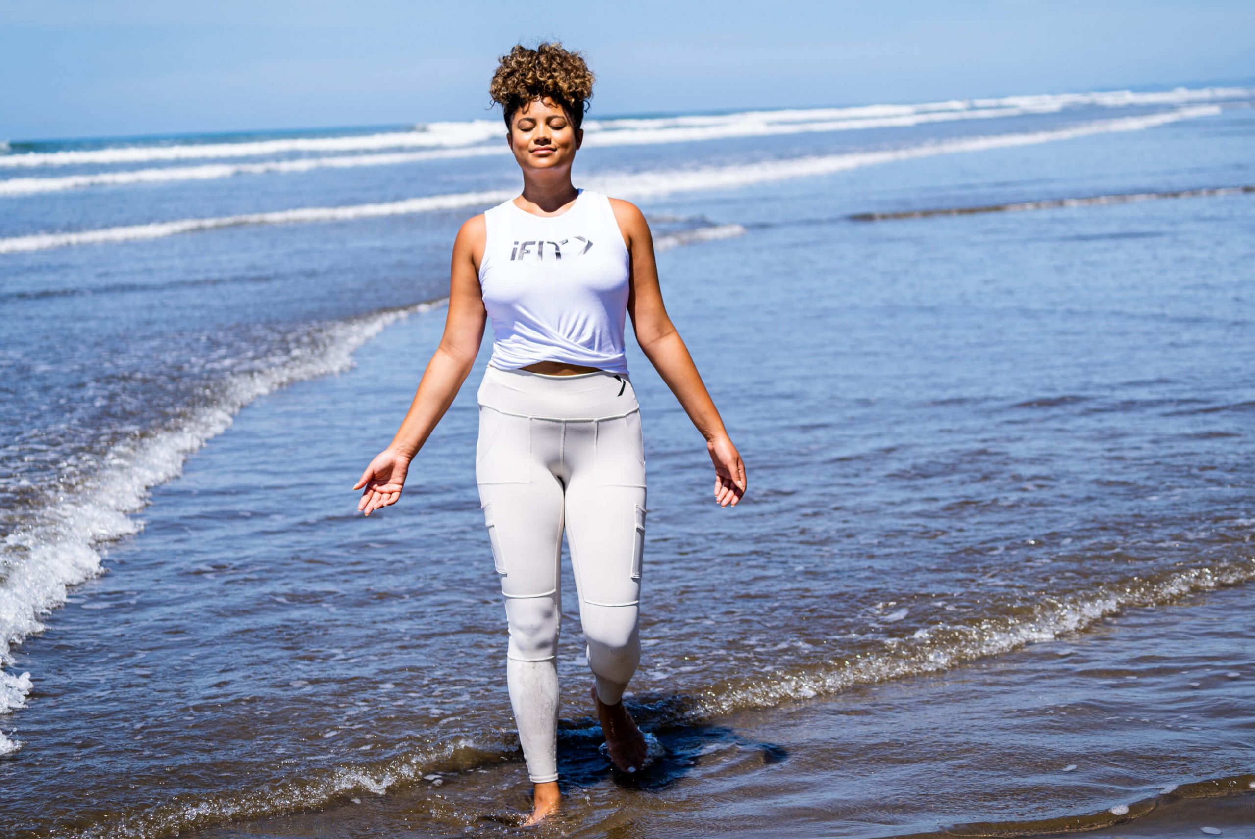 iFIT Trainer Thalia Ayres Randolph teaches a mindfulness class iFIT Trainer Thalia Ayres Randolph coaches a mindfulness class