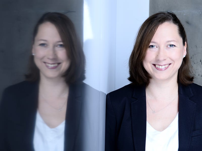 Julia Pakravan ist Direktorin für den Distrikt Ost und Co-Leiterin der Berlitz Digital School