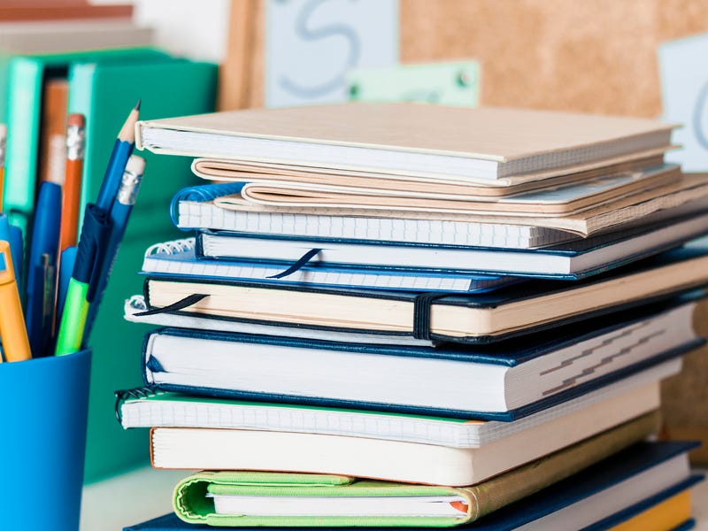 Ein Stapel Bücher.