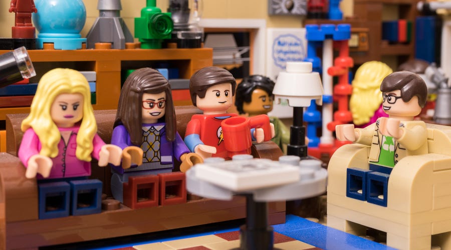 Lego-Figuren zeigen Szene aus The Big Bang Theory