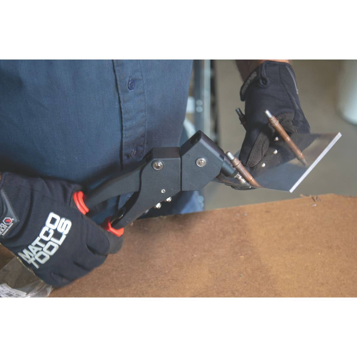 SWIVEL HEAD RIVET GUN RG3700 Matco Tools