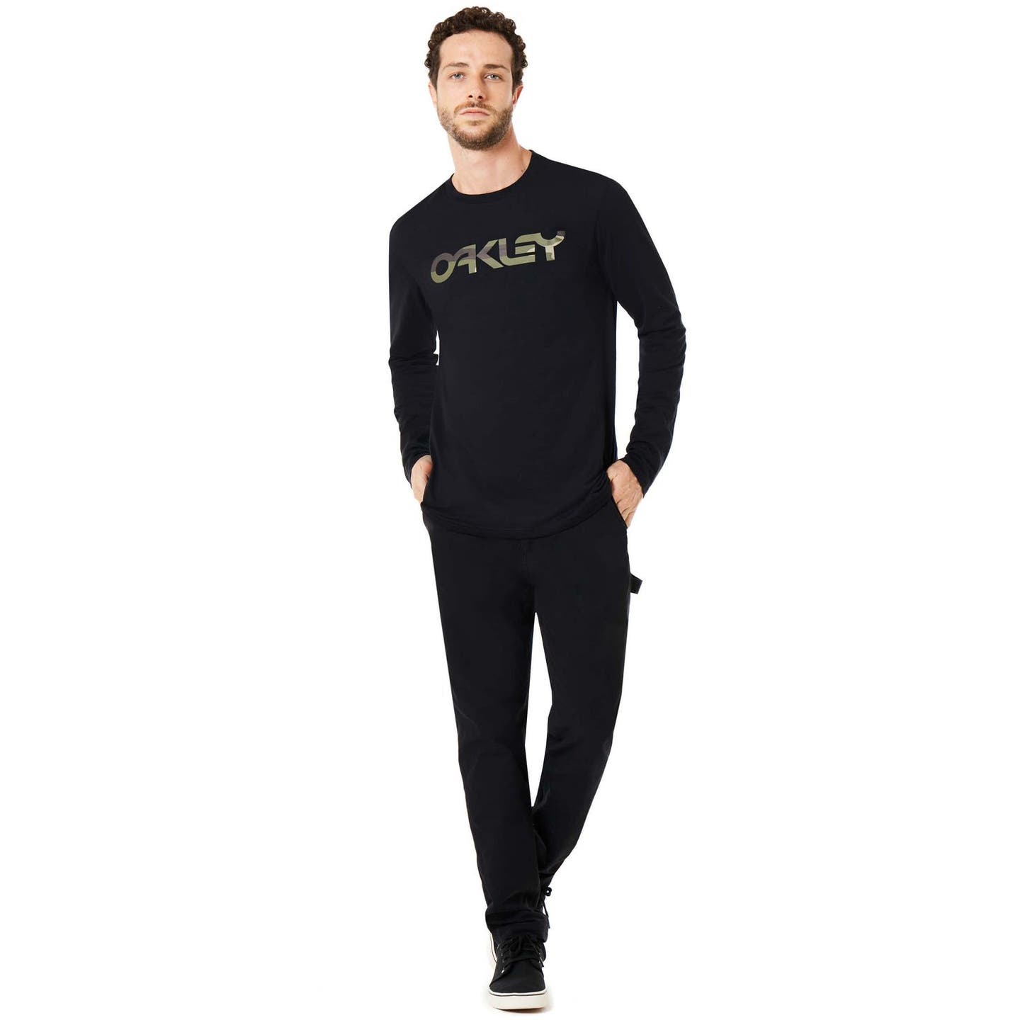 OAKLEY MARK II LONG SLEEVED TEE BLACKOUT - M