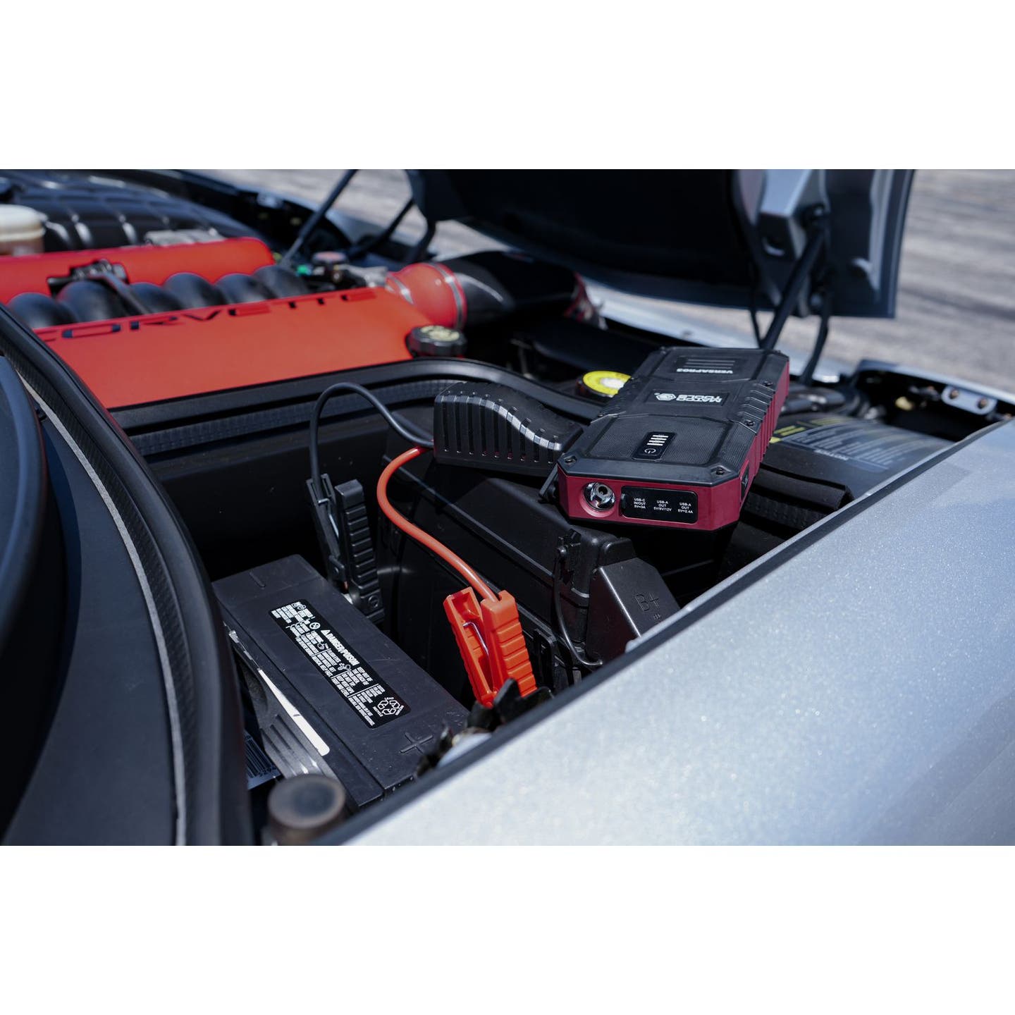 3,000 AMP PORTABLE POWER SOURCE WITH JUMP START FUNCTION