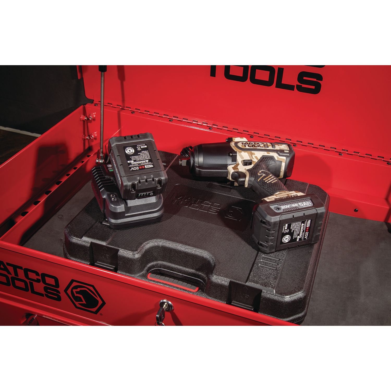 20V+ CORDLESS INFINIUM™ 1/2 DRIVE HIGH PERFORMANCE IMPACT WRENCH