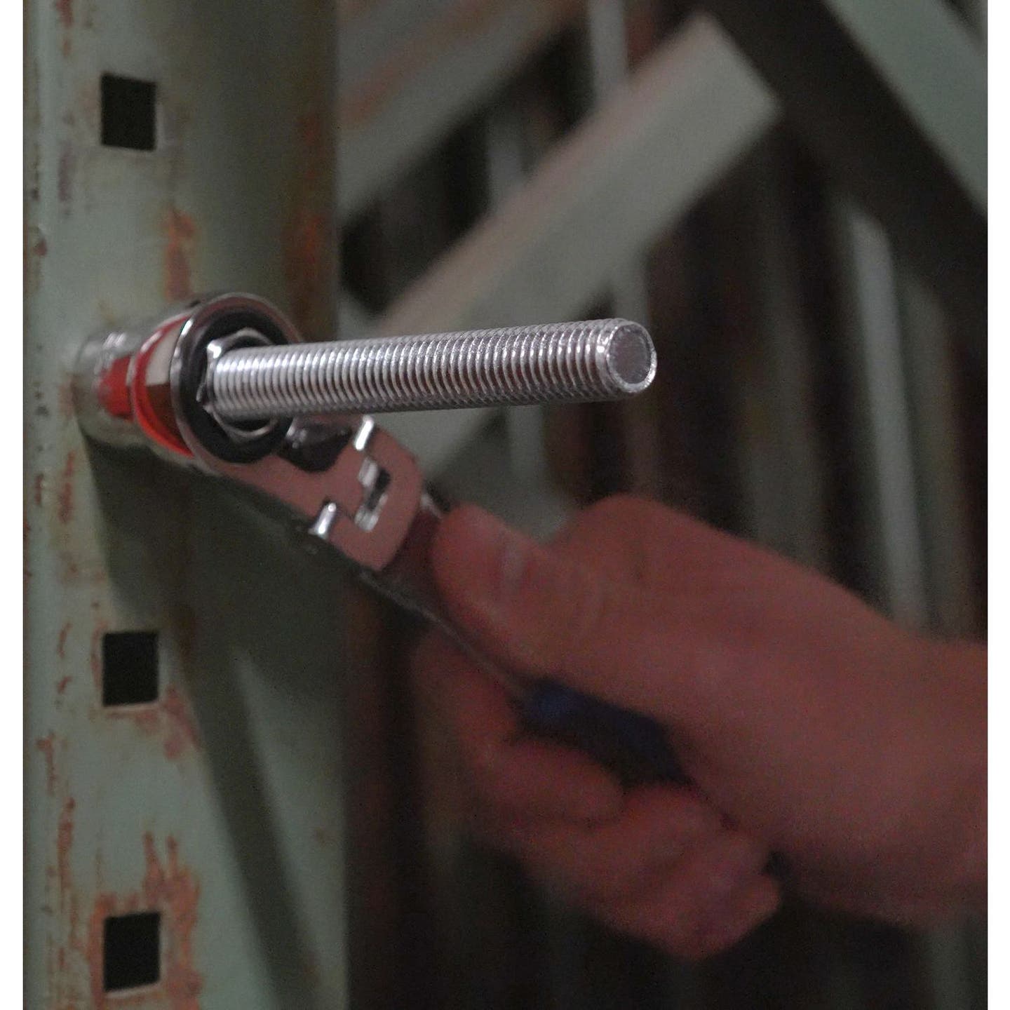 15 PC THRU-HOLE DRIVE RATCHET AND SOCKET SET