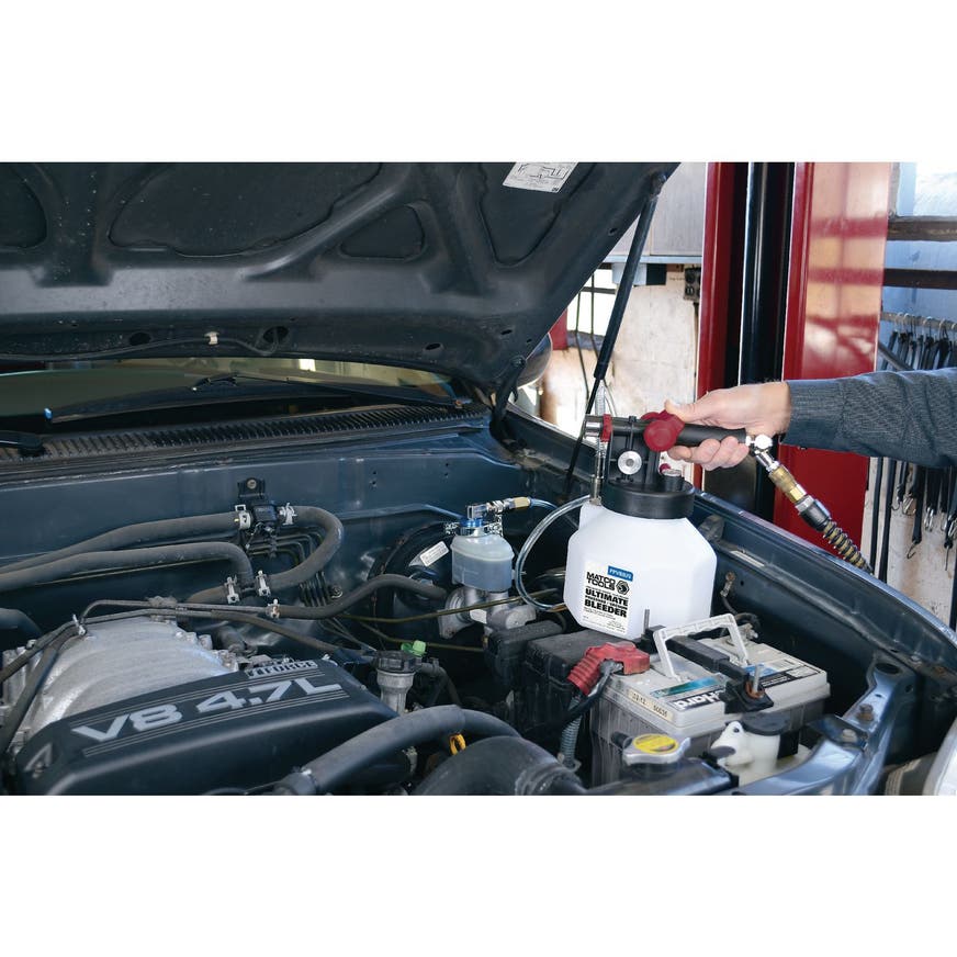 ULTIMATE PRESSURE/VACUUM BRAKE BLEED KIT PPVBB25 Matco Tools