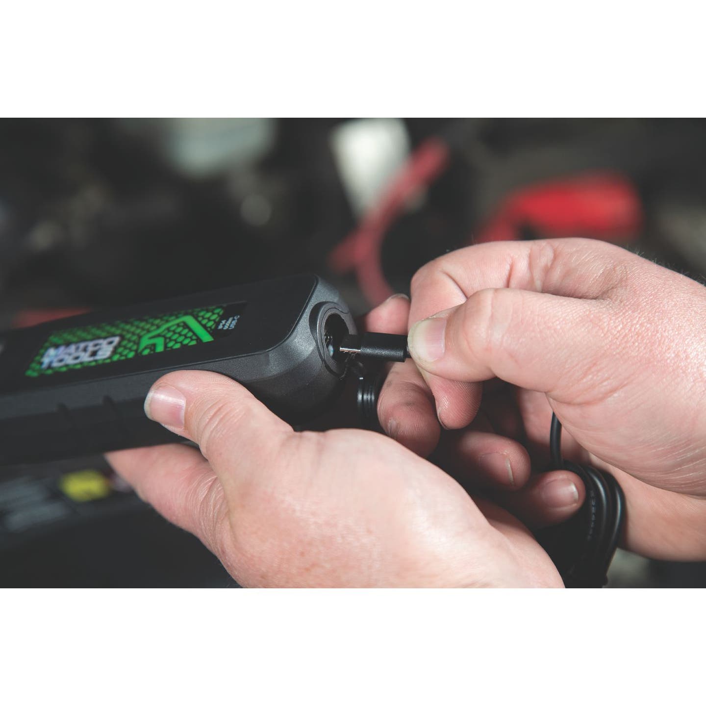 SUPER FORM 600 LUMENS RECHARGEABLE WORK LIGHT-GREEN