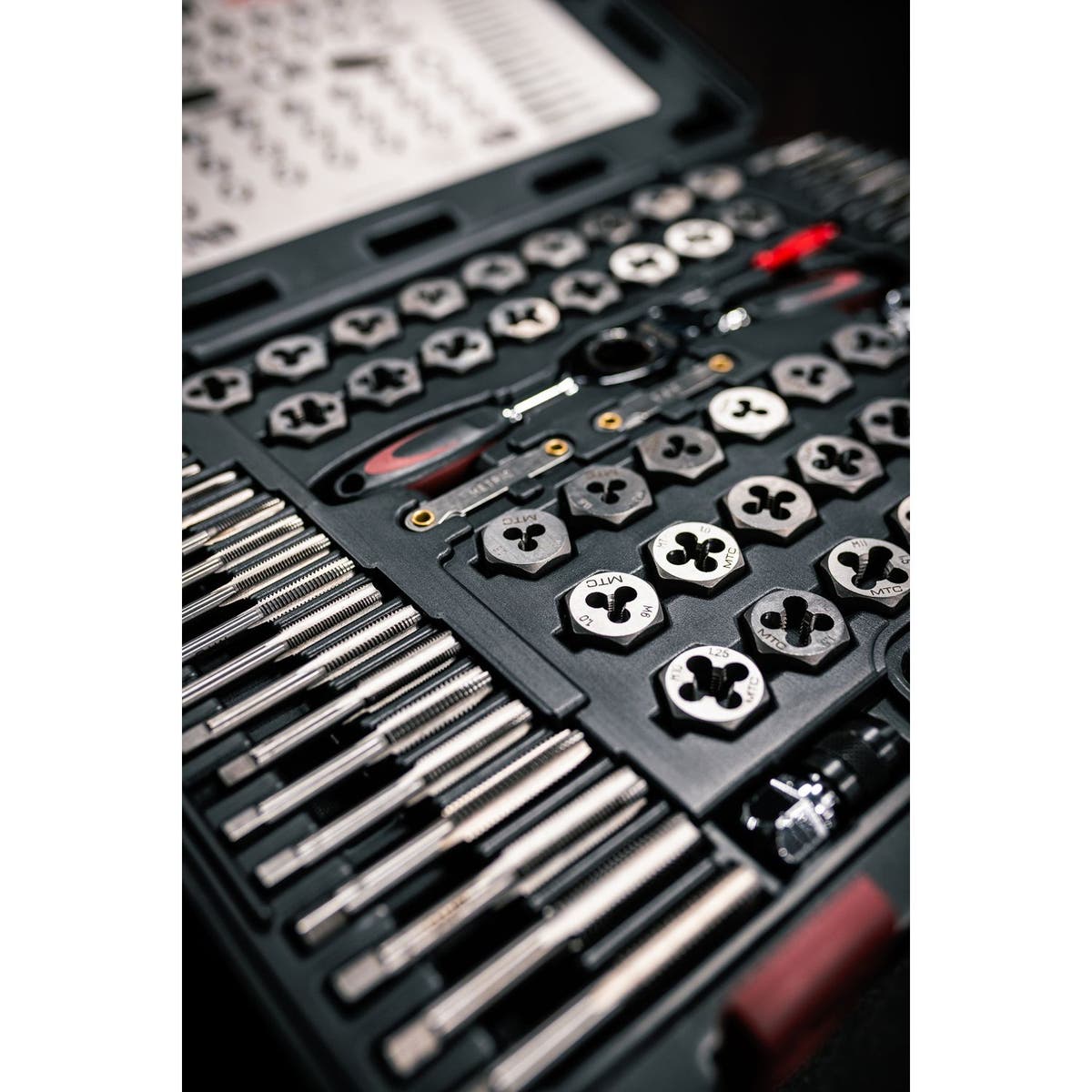 81 PIECE AUTO MASTER TAP & DIE SET 81MATDS Matco Tools