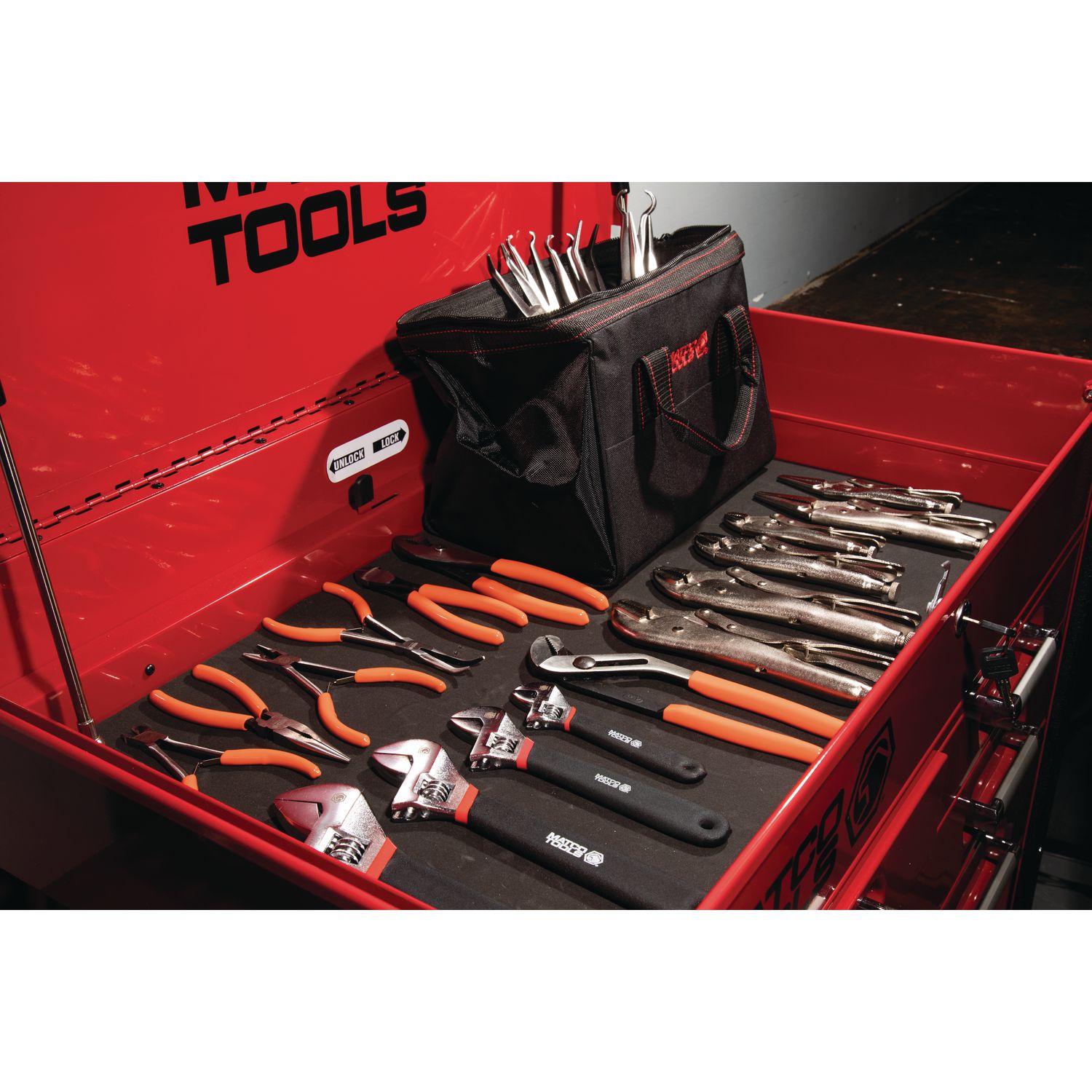 Milwaukee master best sale tool set