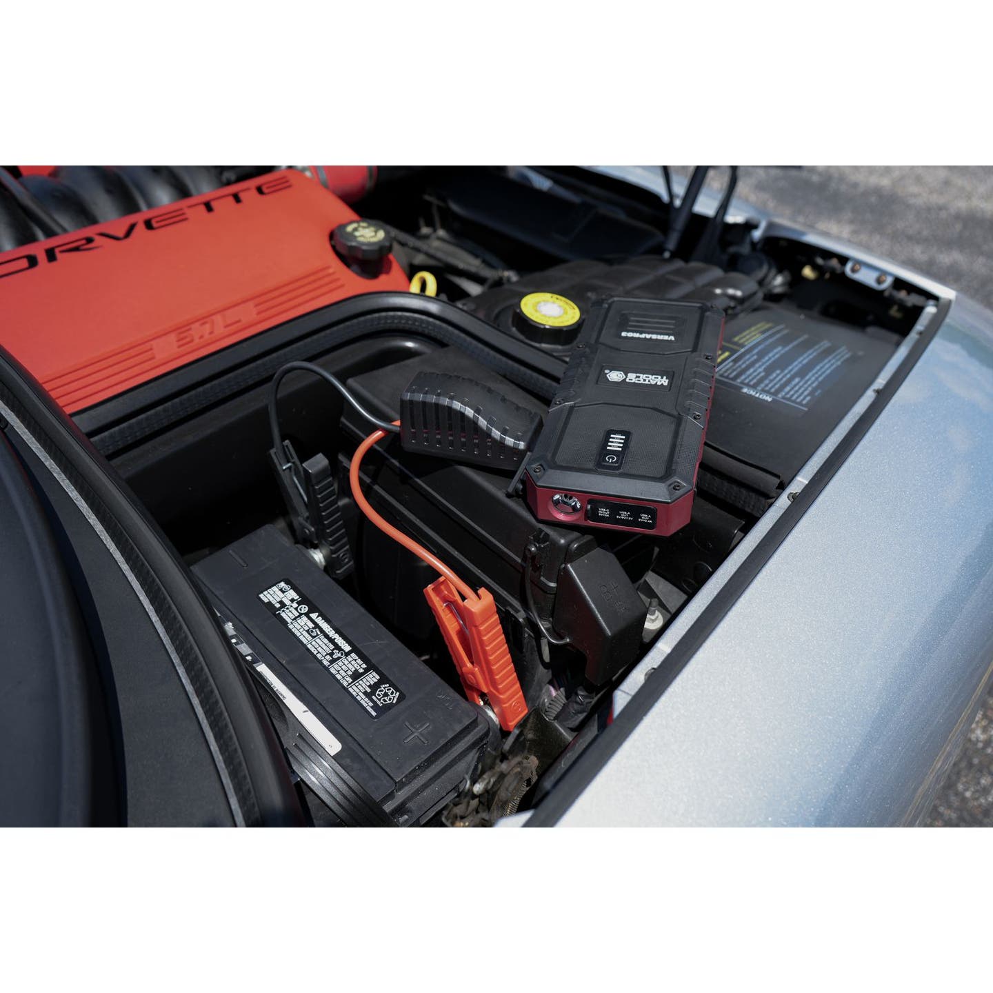 3,000 AMP PORTABLE POWER SOURCE WITH JUMP START FUNCTION