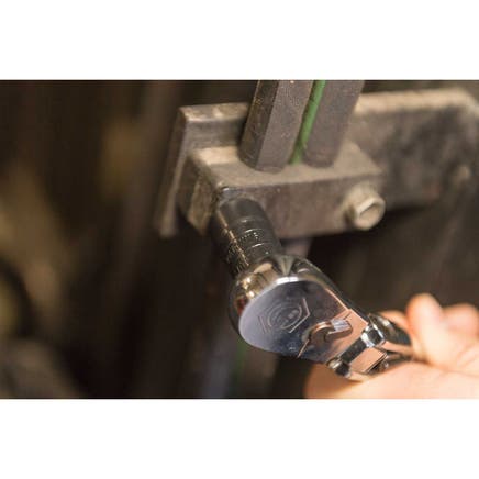3/8" DRIVE 18-1/2" EIGHTY8 TOOTH LOCKING FLEX RATCHET WITH ERGO HANDLE - GREEN