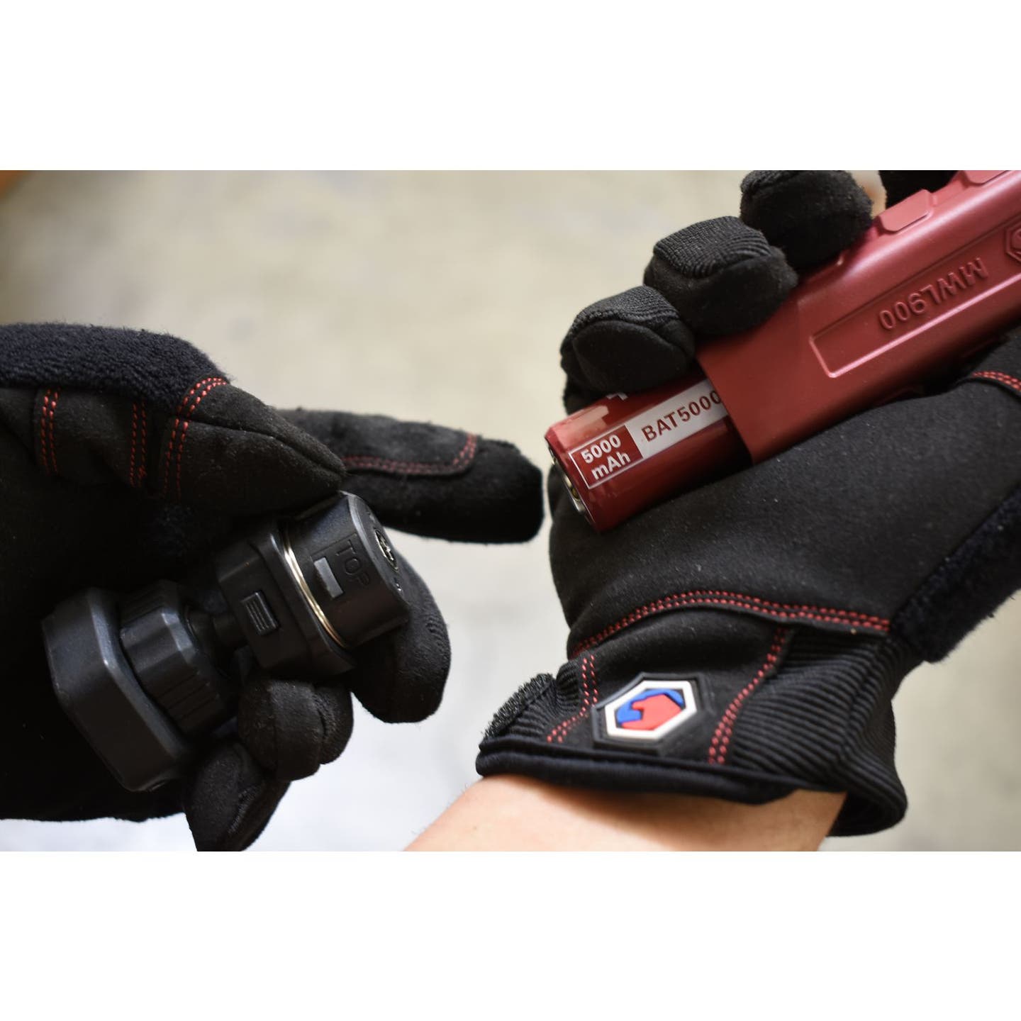 900 LUMENS QUICK CHANGE ADJUSTABLE LIGHT-RED