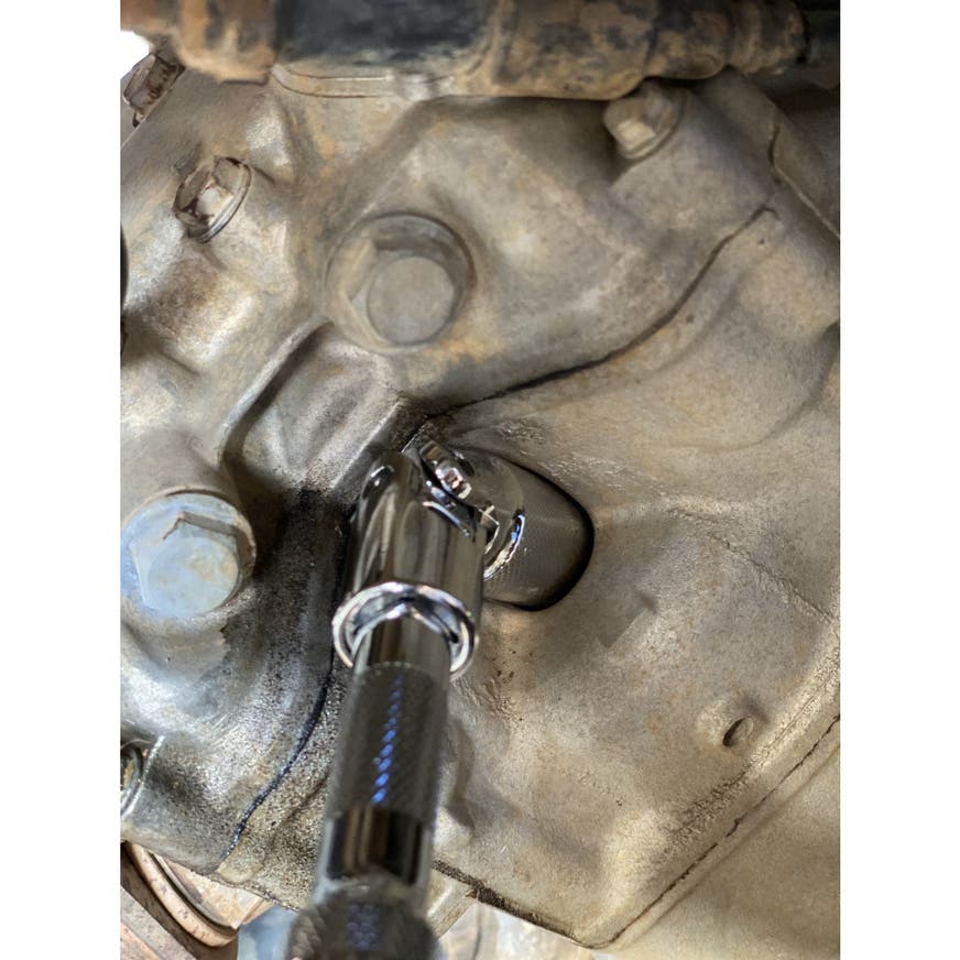 3/8'' DRIVE 14MM METRIC 6 POINT 31/2'' LONG SPRING LOADED UNIVERSAL